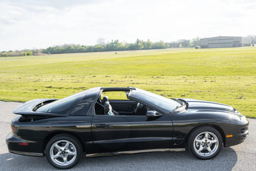 2000 Pontiac Firebird Trans Am 4th Gen - Image 11 of 31