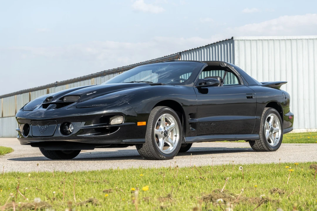 2000 Pontiac Firebird Trans Am 4th Gen - Image 2 of 31