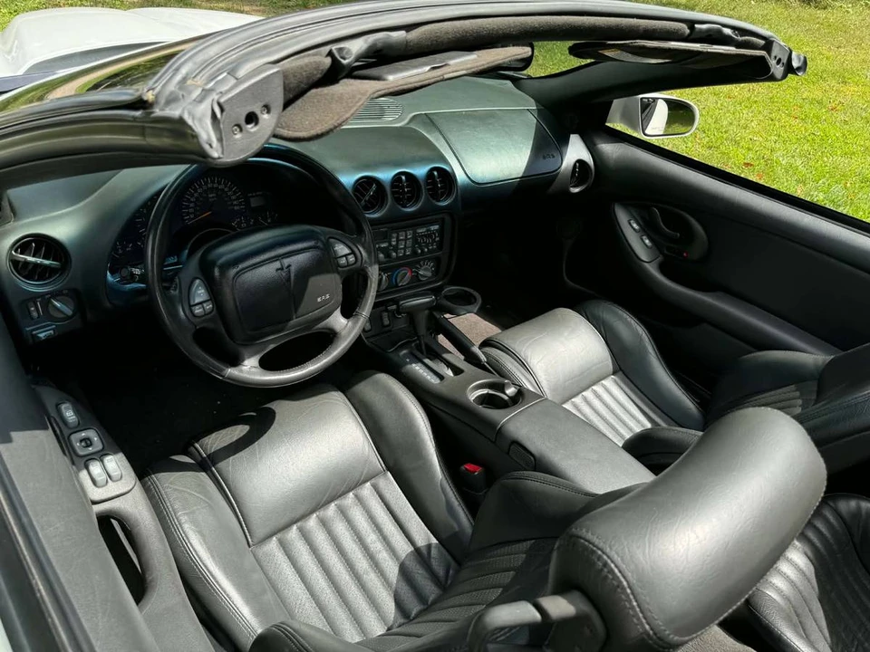 2000 Pontiac Firebird Trans Am 4th Gen - Image 9 of 13