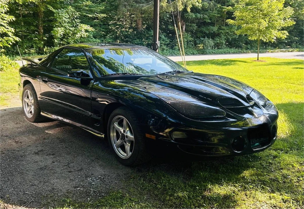 2000 Pontiac Firebird Trans Am 4th Gen - Image 2 of 3