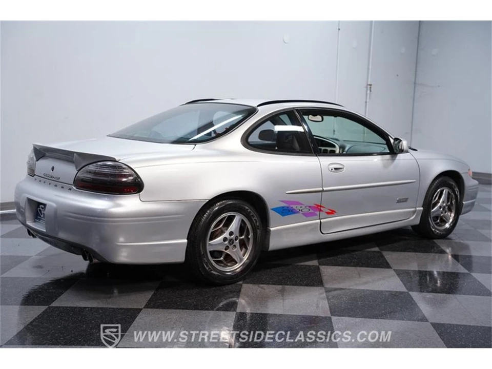 2000 Pontiac Grand Prix 3rd+ Gen - Image 11 of 31