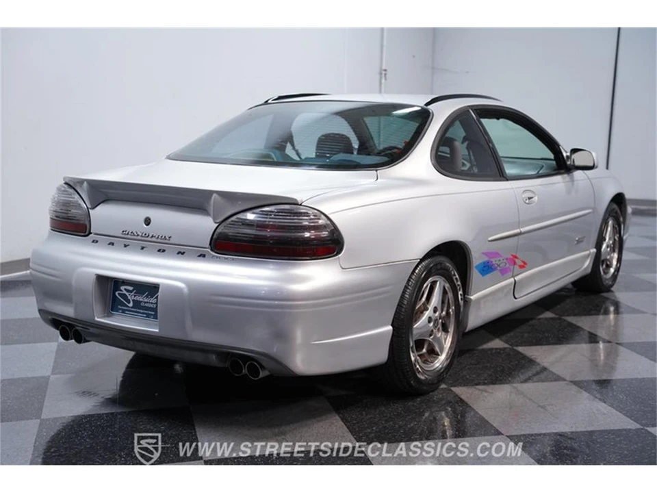 2000 Pontiac Grand Prix 3rd+ Gen - Image 10 of 31