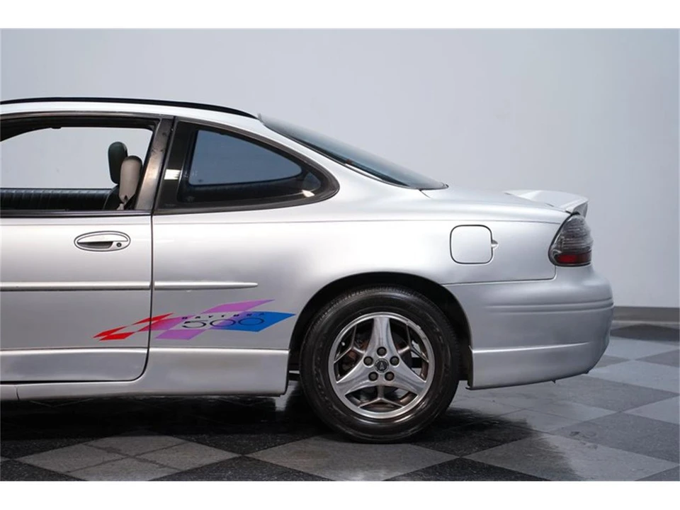 2000 Pontiac Grand Prix 3rd+ Gen - Image 20 of 31