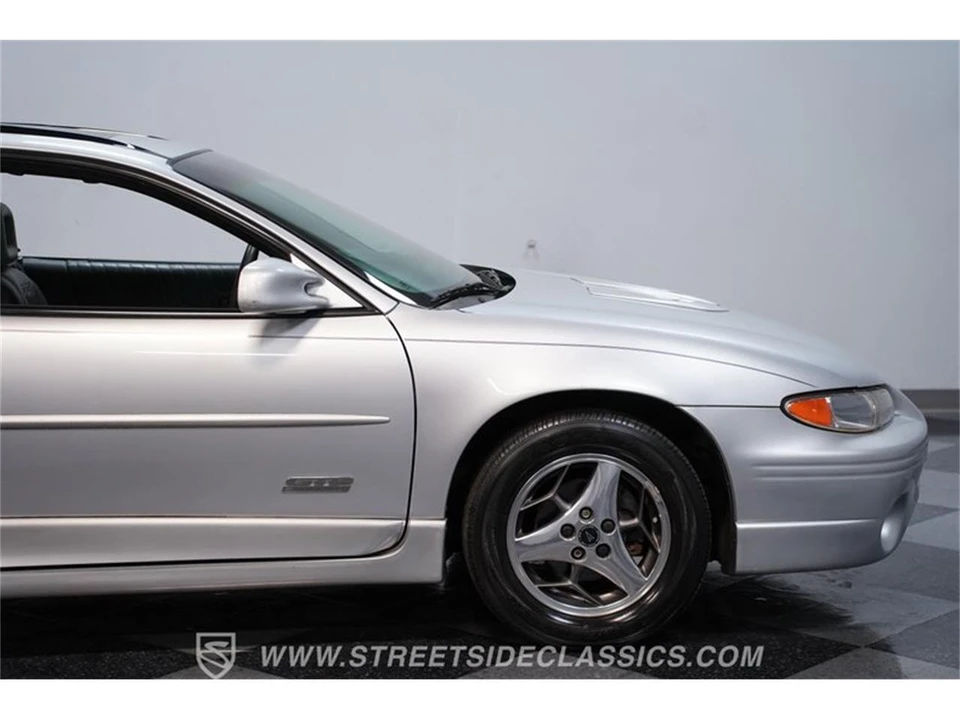 2000 Pontiac Grand Prix 3rd+ Gen - Image 24 of 31