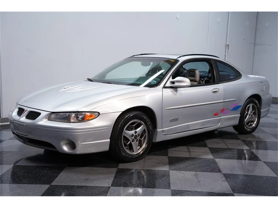 2000 Pontiac Grand Prix 3rd+ Gen - Image 6 of 31