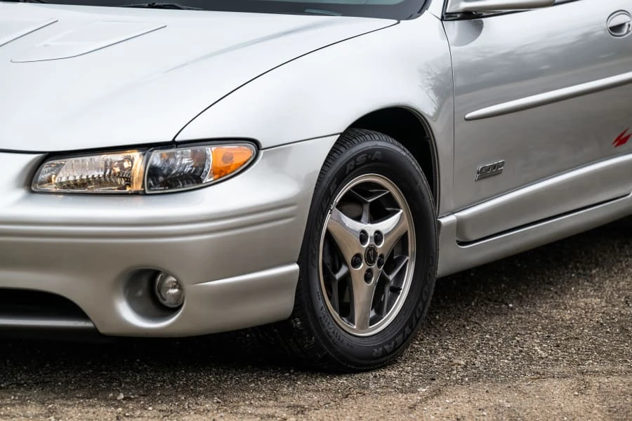 2000 Pontiac Grand Prix 3rd+ Gen - Image 24 of 31