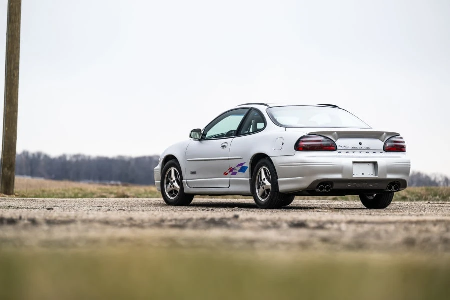 2000 Pontiac Grand Prix 3rd+ Gen - Image 19 of 31