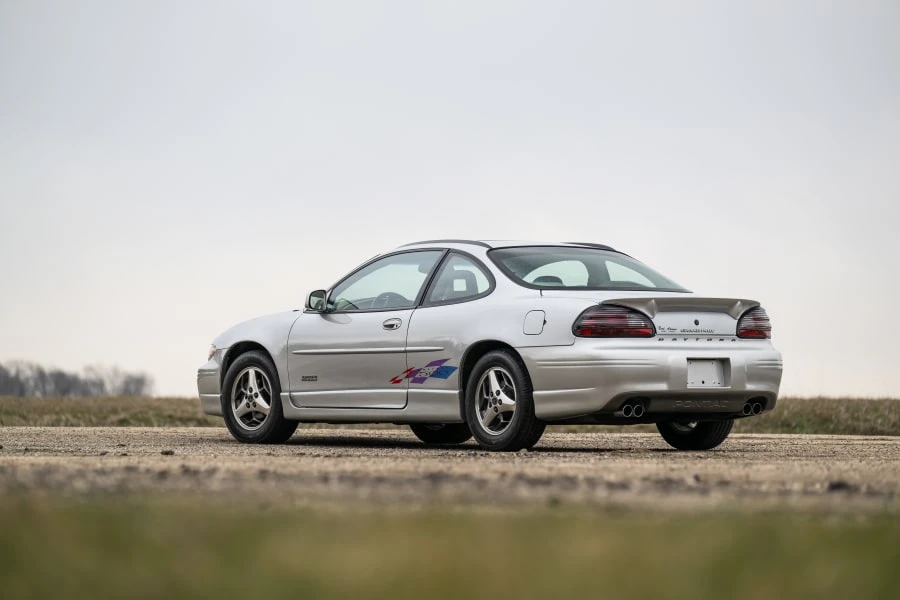 2000 Pontiac Grand Prix 3rd+ Gen - Image 9 of 31