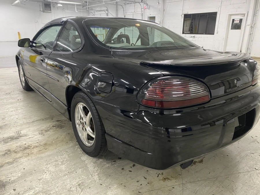 2000 Pontiac Grand Prix 3rd+ Gen - Image 2 of 8
