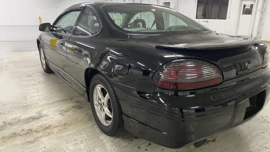 2000 Pontiac Grand Prix 3rd+ Gen - Image 3 of 8
