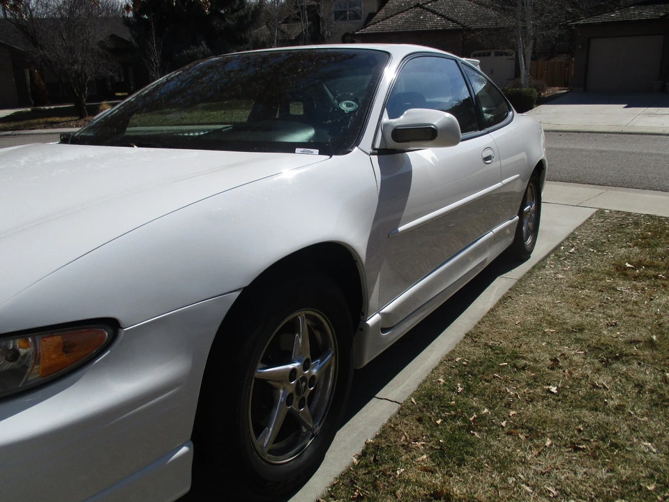 2000 Pontiac Grand Prix 3rd+ Gen - Image 12 of 21
