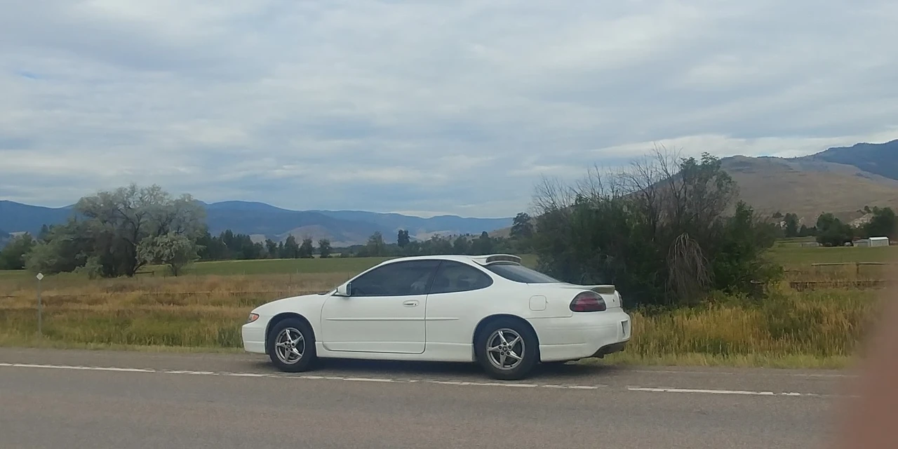 2000 Pontiac Grand Prix 3rd+ Gen - Image 6 of 21