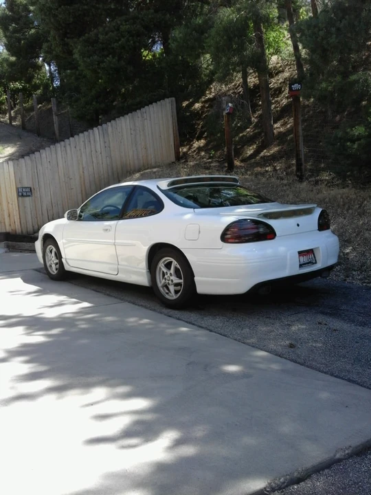 2000 Pontiac Grand Prix 3rd+ Gen - Image 14 of 21
