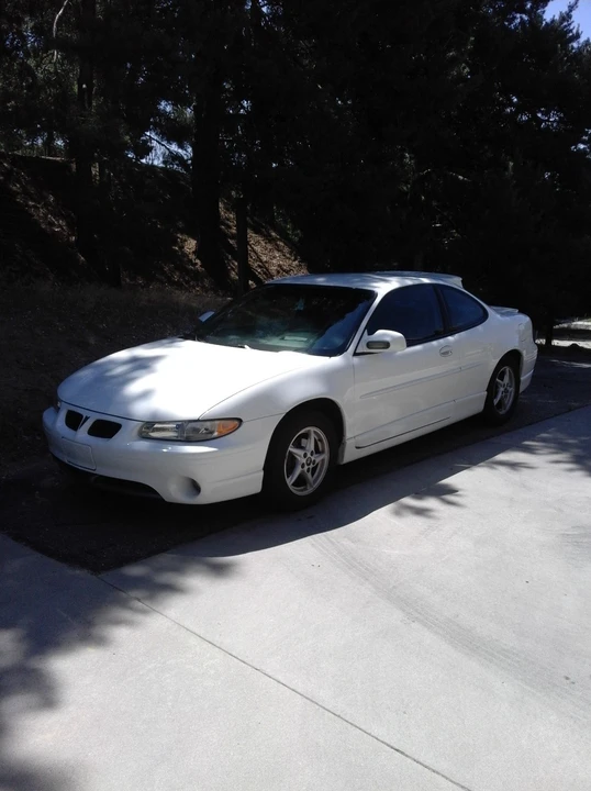2000 Pontiac Grand Prix 3rd+ Gen - Image 13 of 21