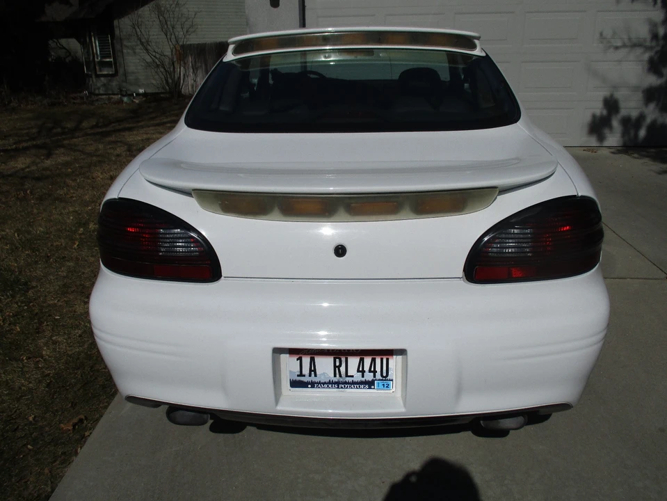 2000 Pontiac Grand Prix 3rd+ Gen - Image 10 of 21