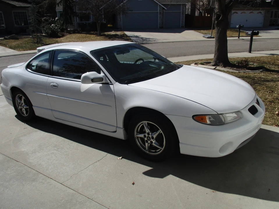 2000 Pontiac Grand Prix 3rd+ Gen - Image 7 of 21