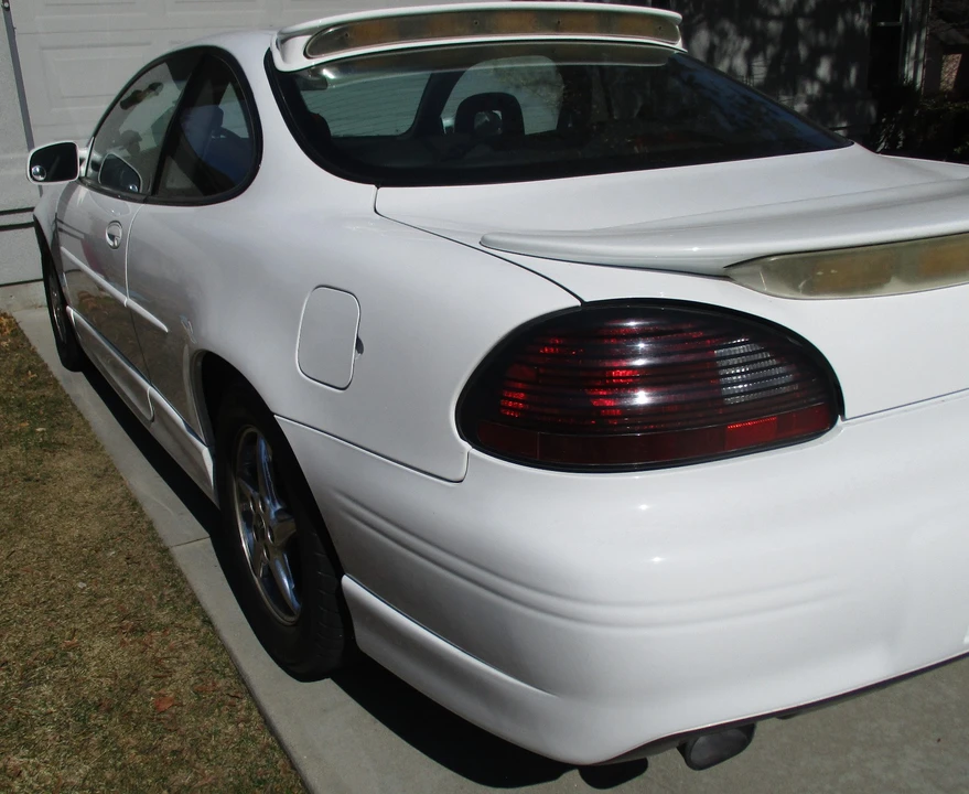 2000 Pontiac Grand Prix 3rd+ Gen - Image 11 of 21