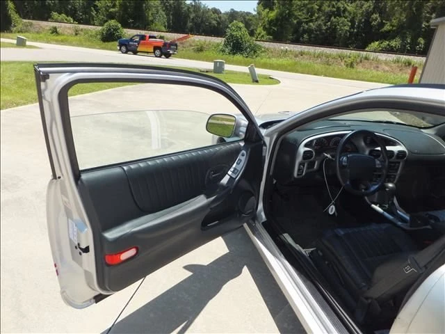 2000 Pontiac Grand Prix 3rd+ Gen - Image 8 of 31