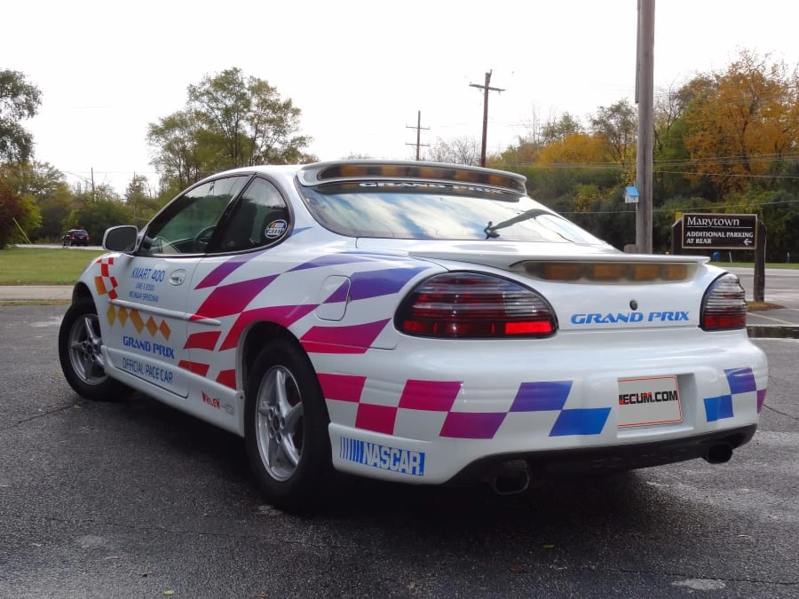 2000 Pontiac Grand Prix 3rd+ Gen - Image 3 of 8