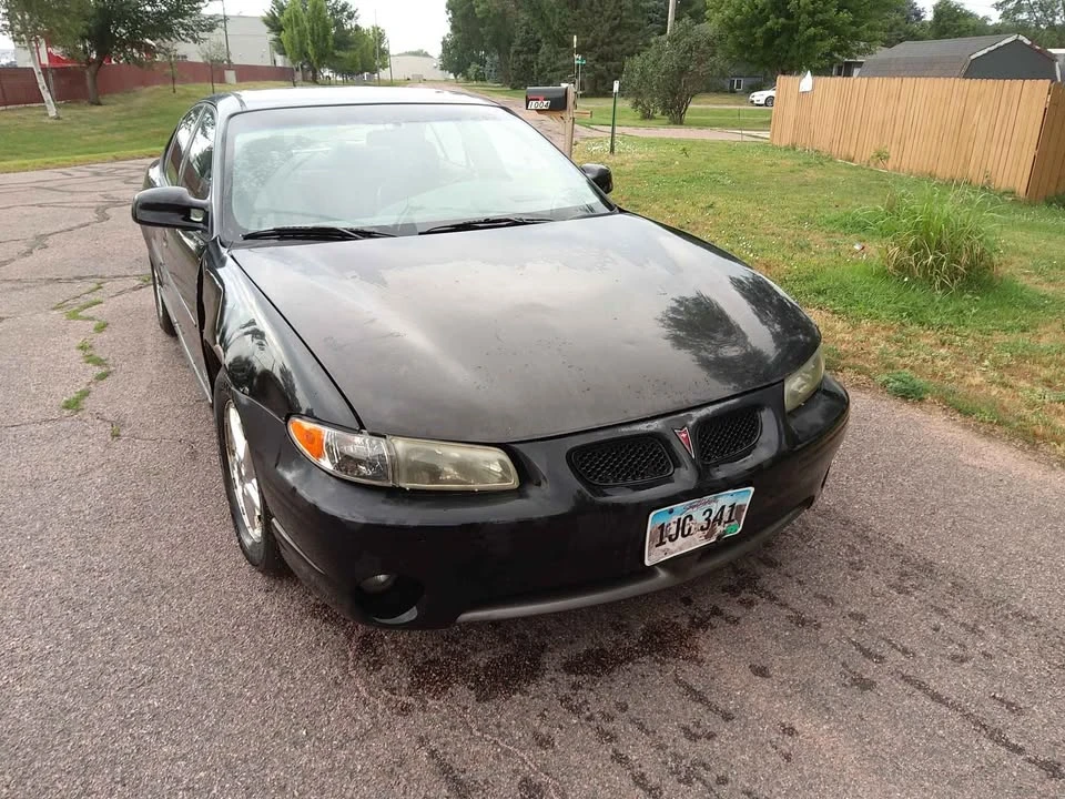 2000 Pontiac Grand Prix 3rd+ Gen - Image 3 of 7