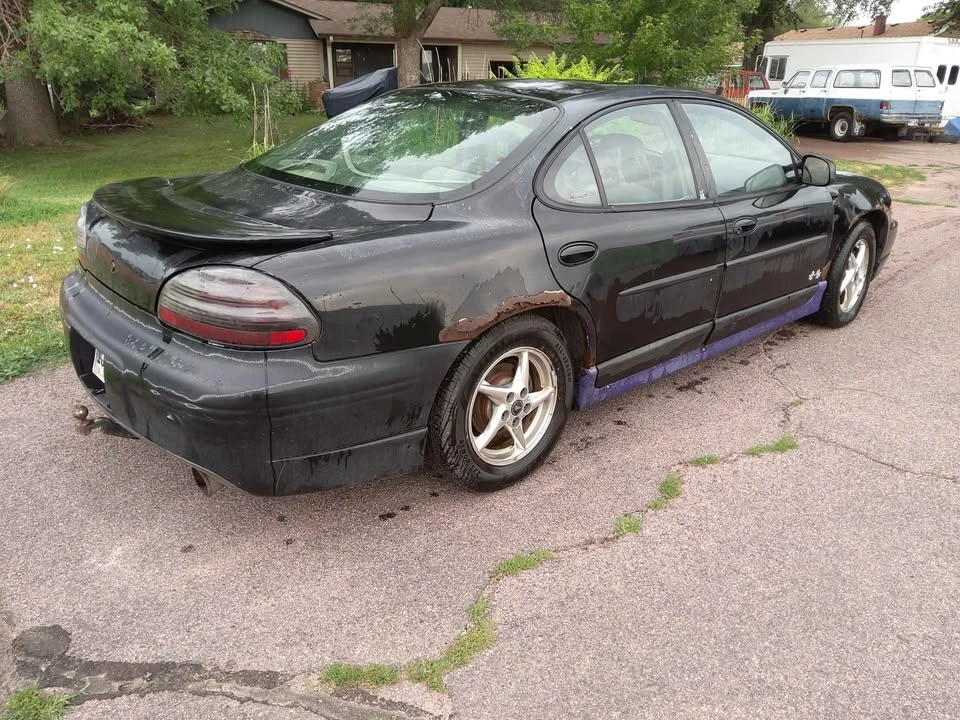 2000 Pontiac Grand Prix 3rd+ Gen - Image 5 of 7