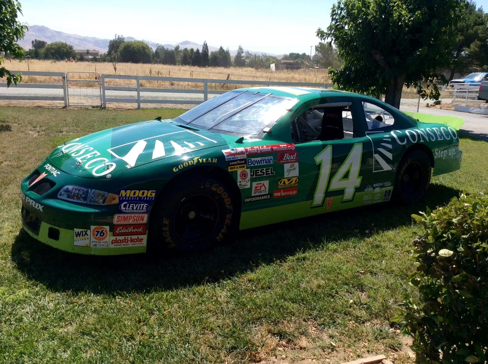 2000 Pontiac Grand Prix 3rd+ Gen - Image 3 of 31