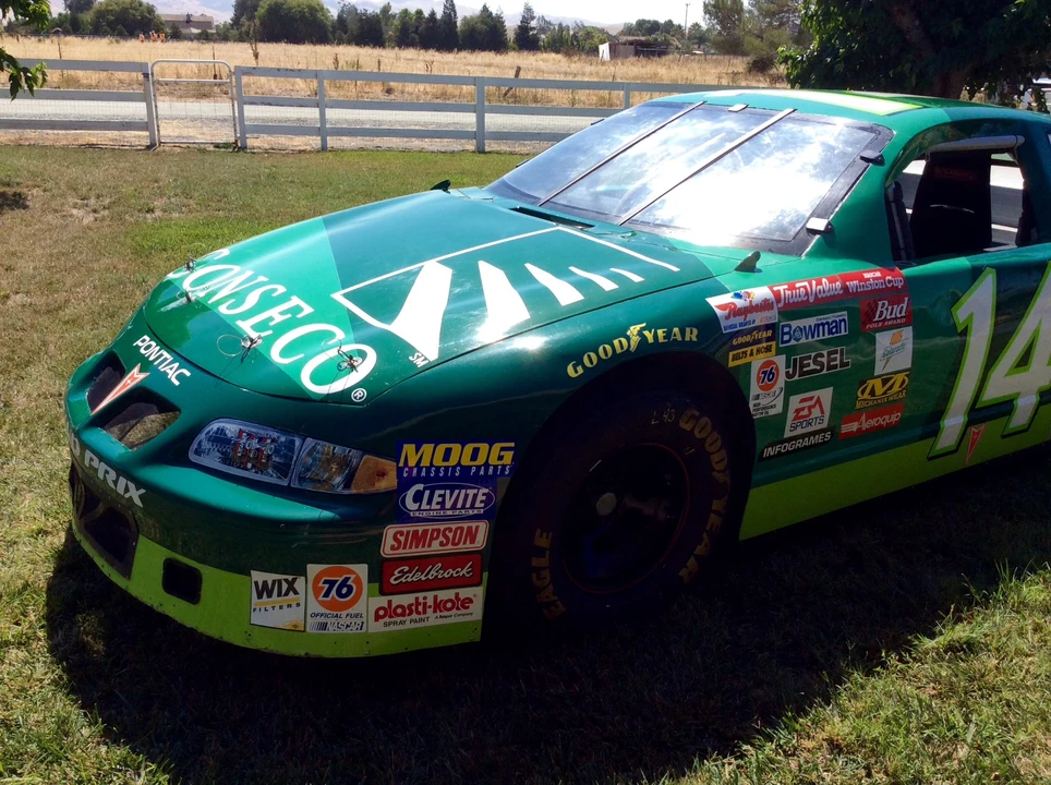 2000 Pontiac Grand Prix 3rd+ Gen - Image 4 of 31