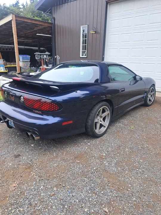 2000 Pontiac Firebird Trans Am 4th Gen - Image 2 of 10