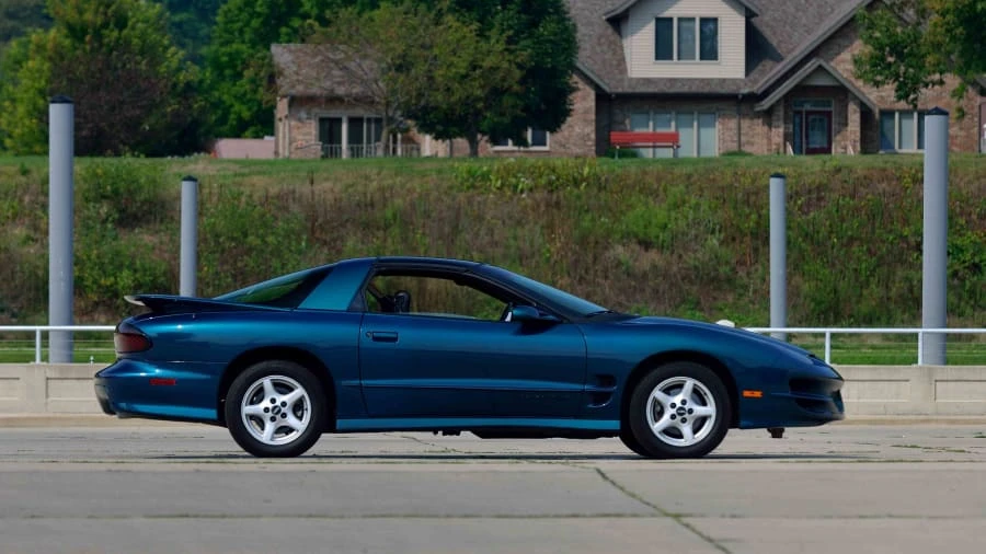 2000 Pontiac Firebird Trans Am 4th Gen - Image 2 of 12