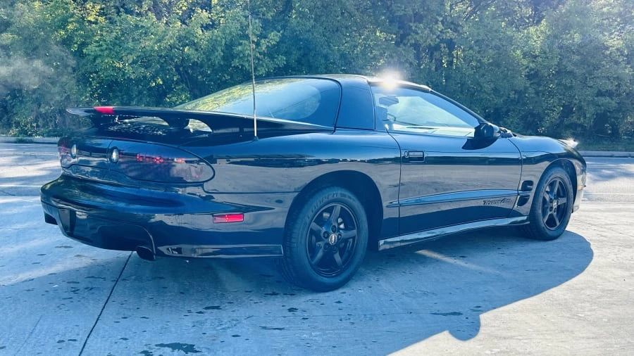 2000 Pontiac Firebird Trans Am 4th Gen - Image 2 of 15