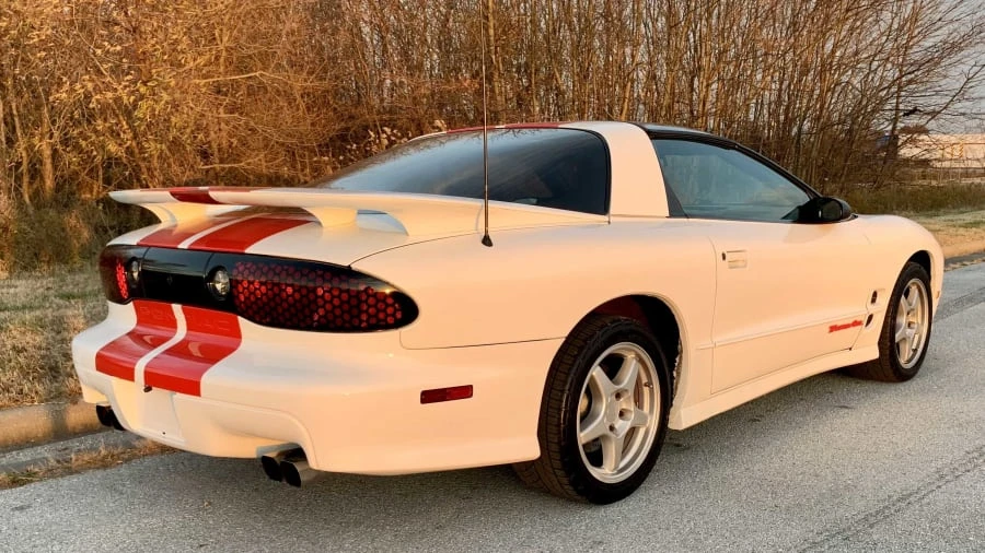 2000 Pontiac Firebird Trans Am 4th Gen - Image 2 of 5
