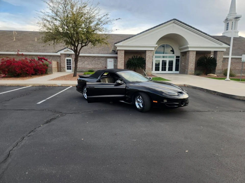 2000 Pontiac Firebird Trans Am 4th Gen - Image 2 of 11