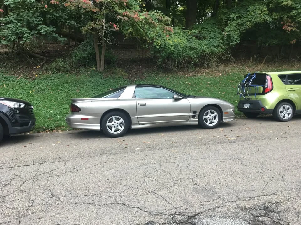 2000 Pontiac Firebird 4th Gen - Image 5 of 10