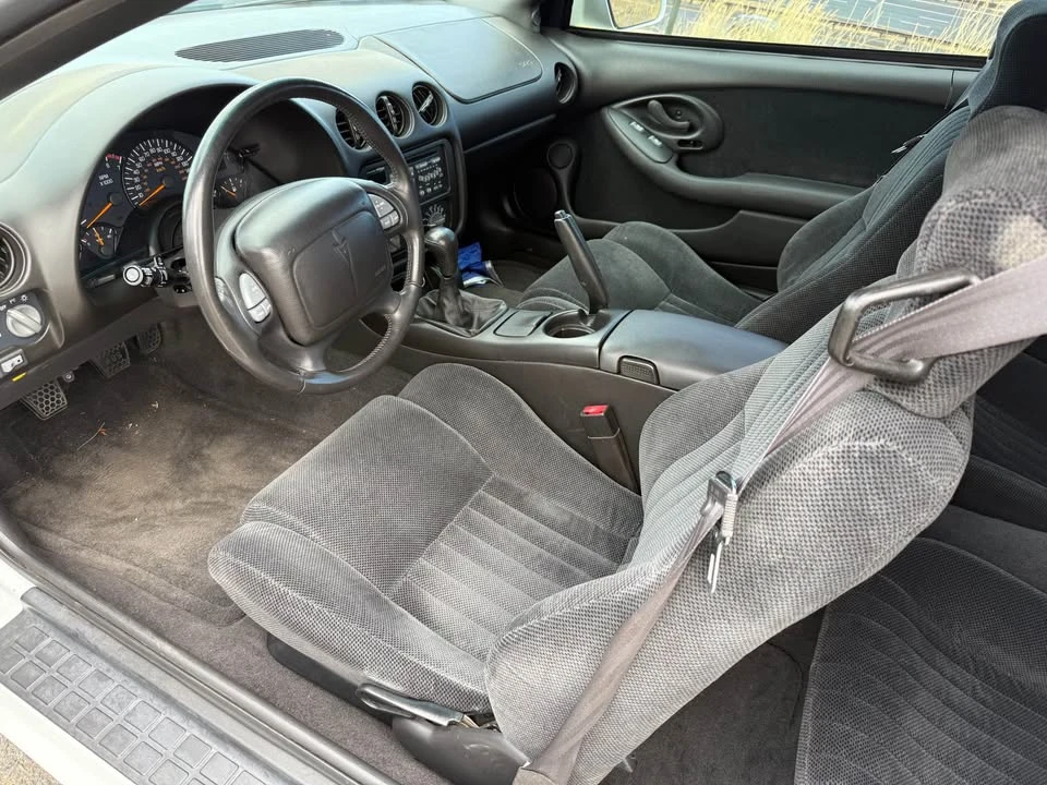 2000 Pontiac Firebird 4th Gen - Image 8 of 17