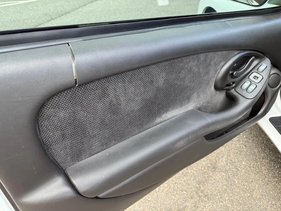 2000 Pontiac Firebird 4th Gen - Image 12 of 17