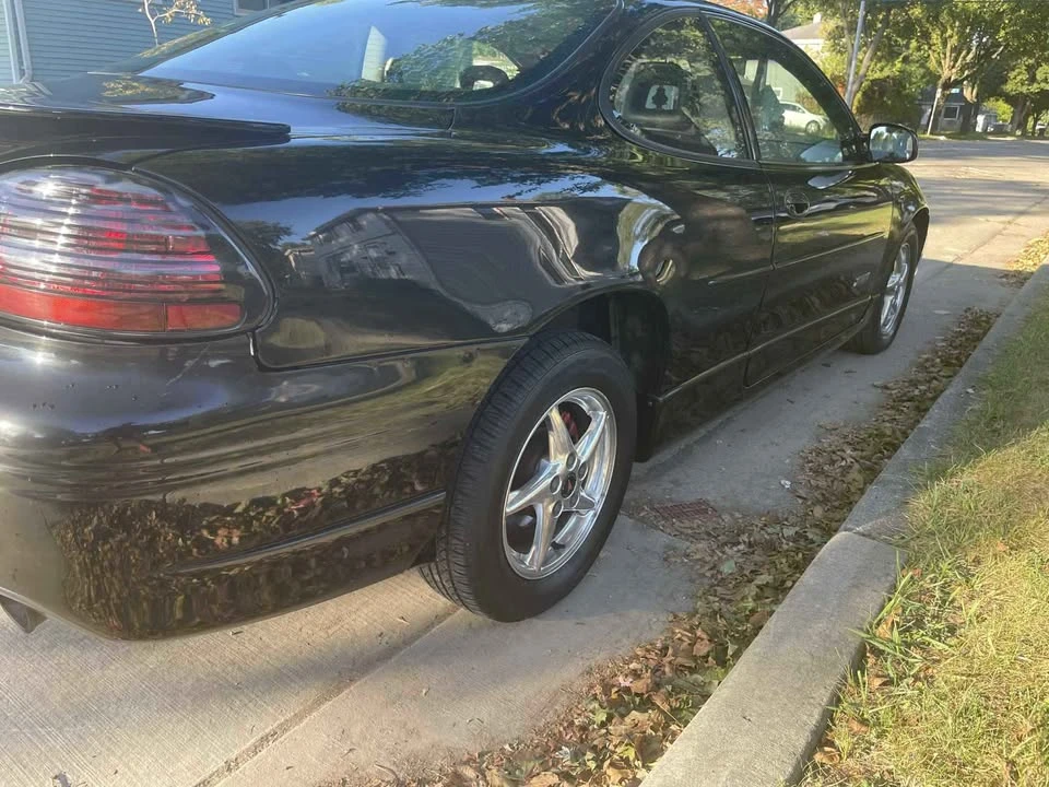 2000 Pontiac Grand Prix 3rd+ Gen - Image 3 of 8