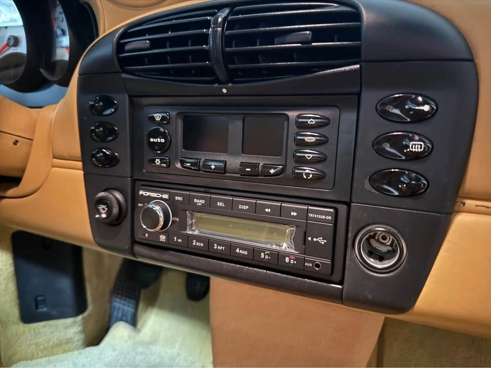 2000 Porsche 996 Carrera - Image 9 of 10