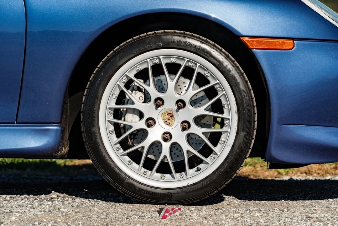 2000 Porsche 996 Carrera 4 - Image 13 of 21