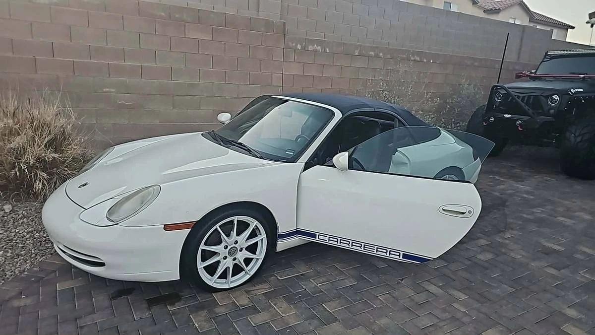 2000 Porsche 996 Carrera 4S - Image 4 of 6
