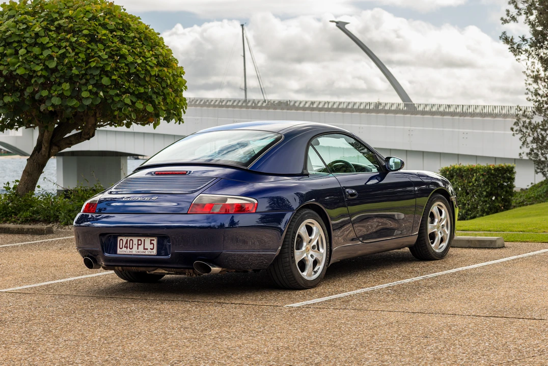 2000 Porsche 996 Carrera 4 - Image 12 of 31