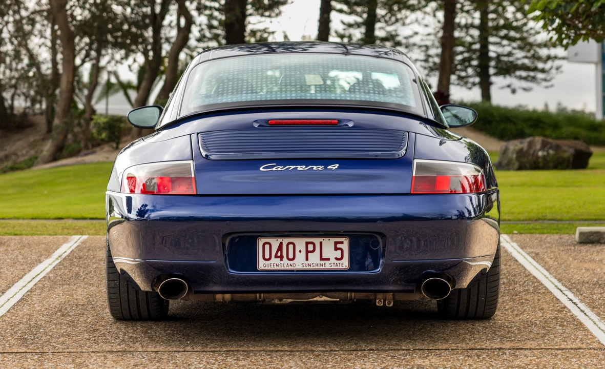 2000 Porsche 996 Carrera 4 - Image 29 of 31