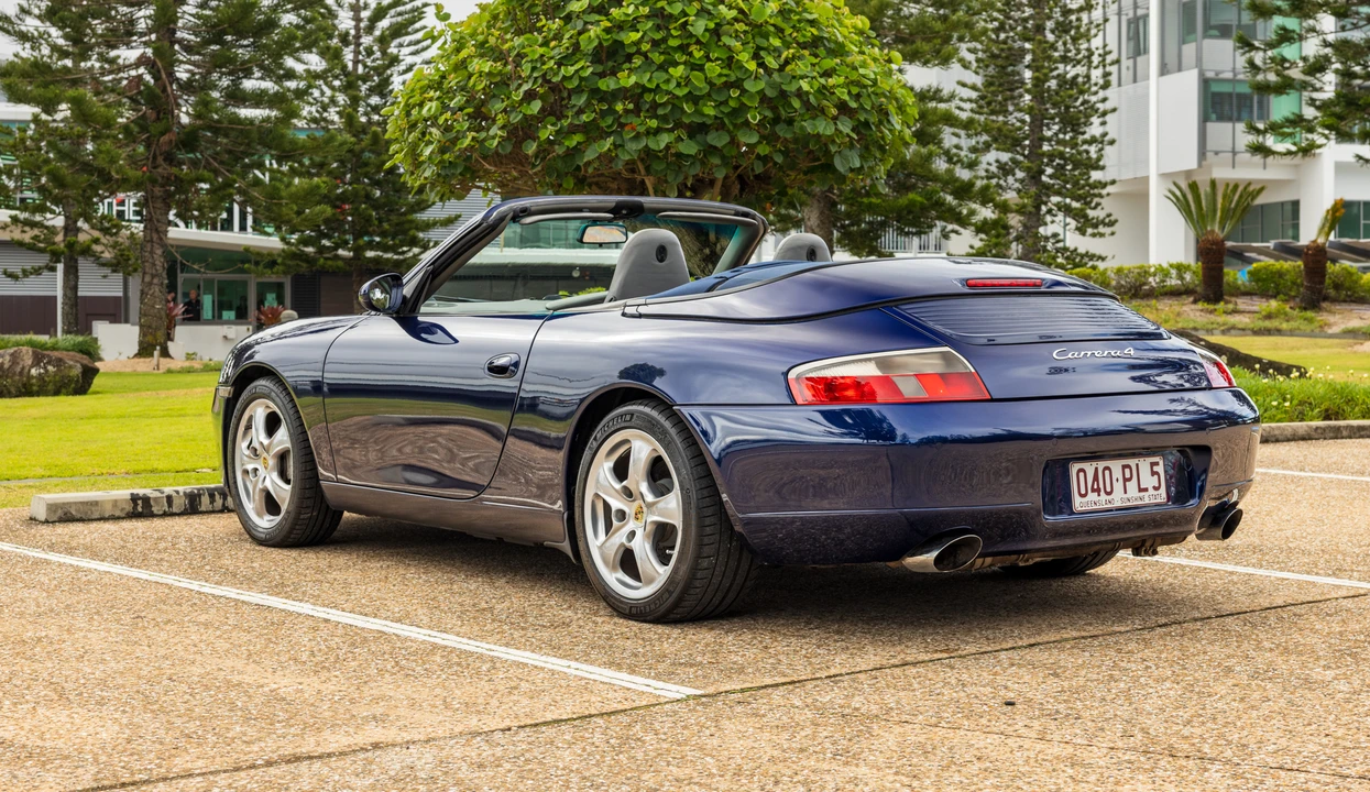 2000 Porsche 996 Carrera 4 - Image 17 of 31