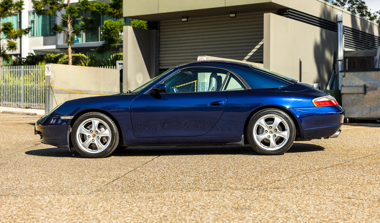 2000 Porsche 996 Carrera 4 - Image 8 of 31