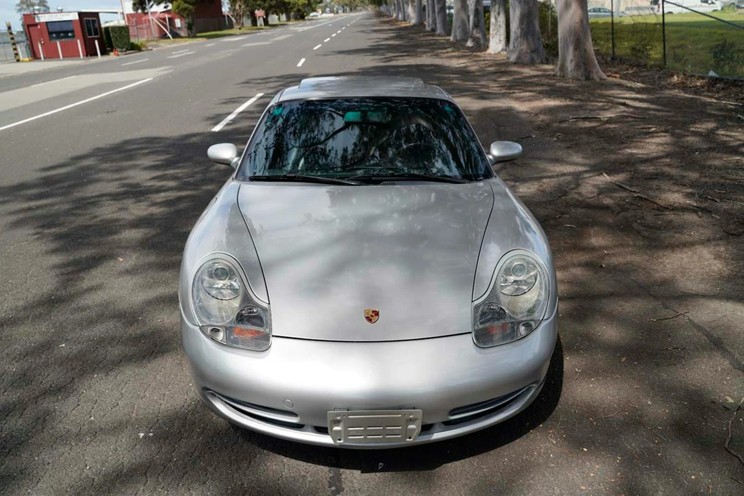 2000 Porsche 996 Carrera 4 - Image 10 of 21