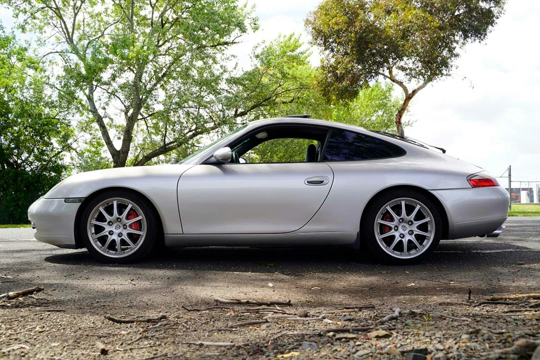 2000 Porsche 996 Carrera 4 - Image 20 of 21