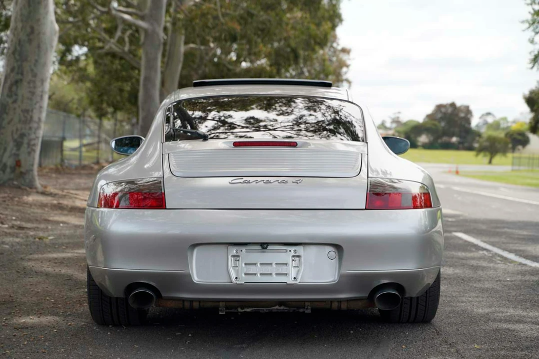 2000 Porsche 996 Carrera 4 - Image 6 of 21