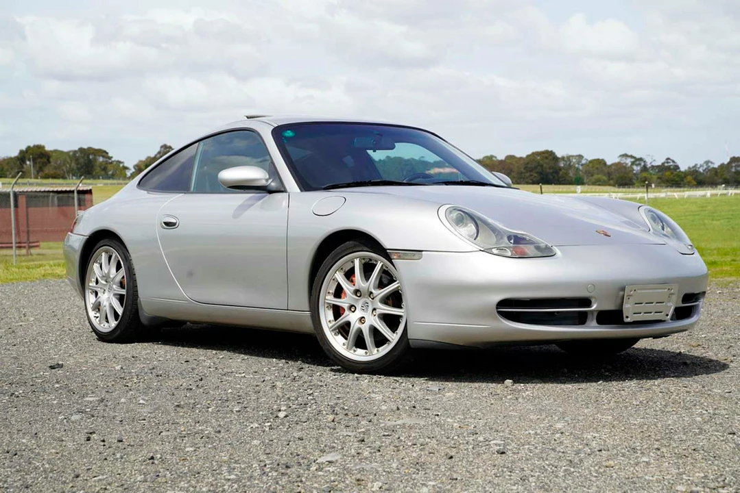 2000 Porsche 996 Carrera 4 - Image 9 of 21