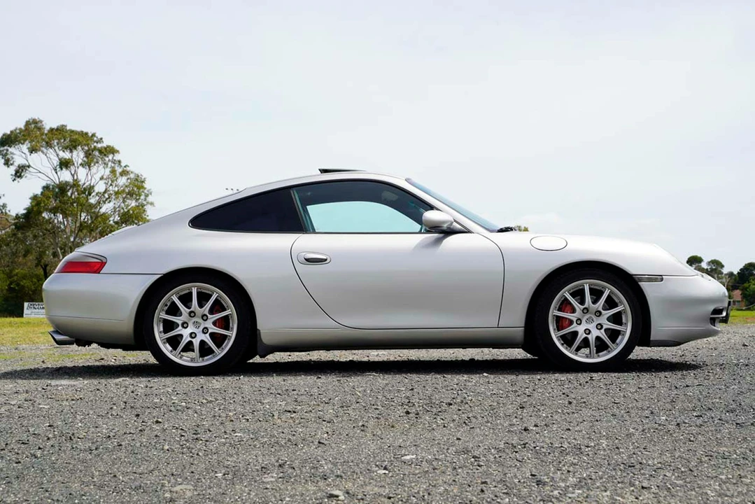 2000 Porsche 996 Carrera 4 - Image 8 of 21