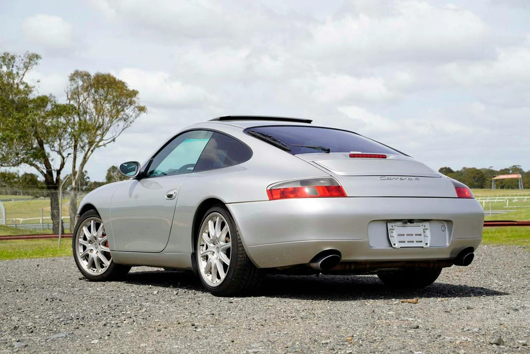 2000 Porsche 996 Carrera 4 - Image 13 of 21
