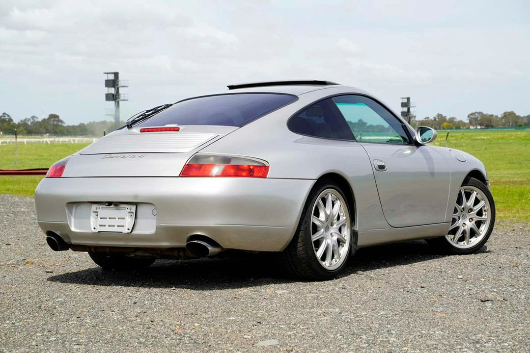 2000 Porsche 996 Carrera 4 - Image 15 of 21
